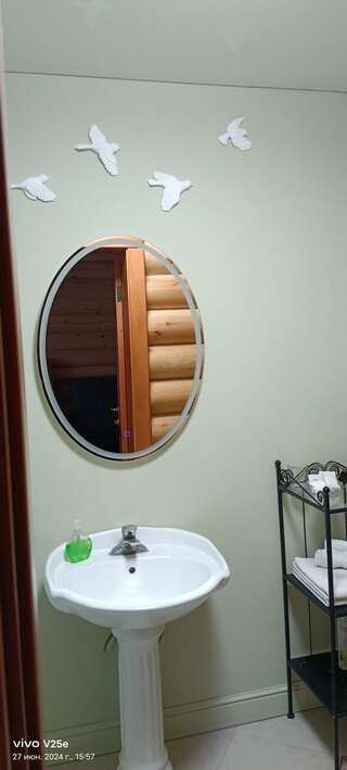 Гостевой дом Усадьба Кругловых Чепош Двухместный номер с 1 кроватью и собственной ванной комнатой-3